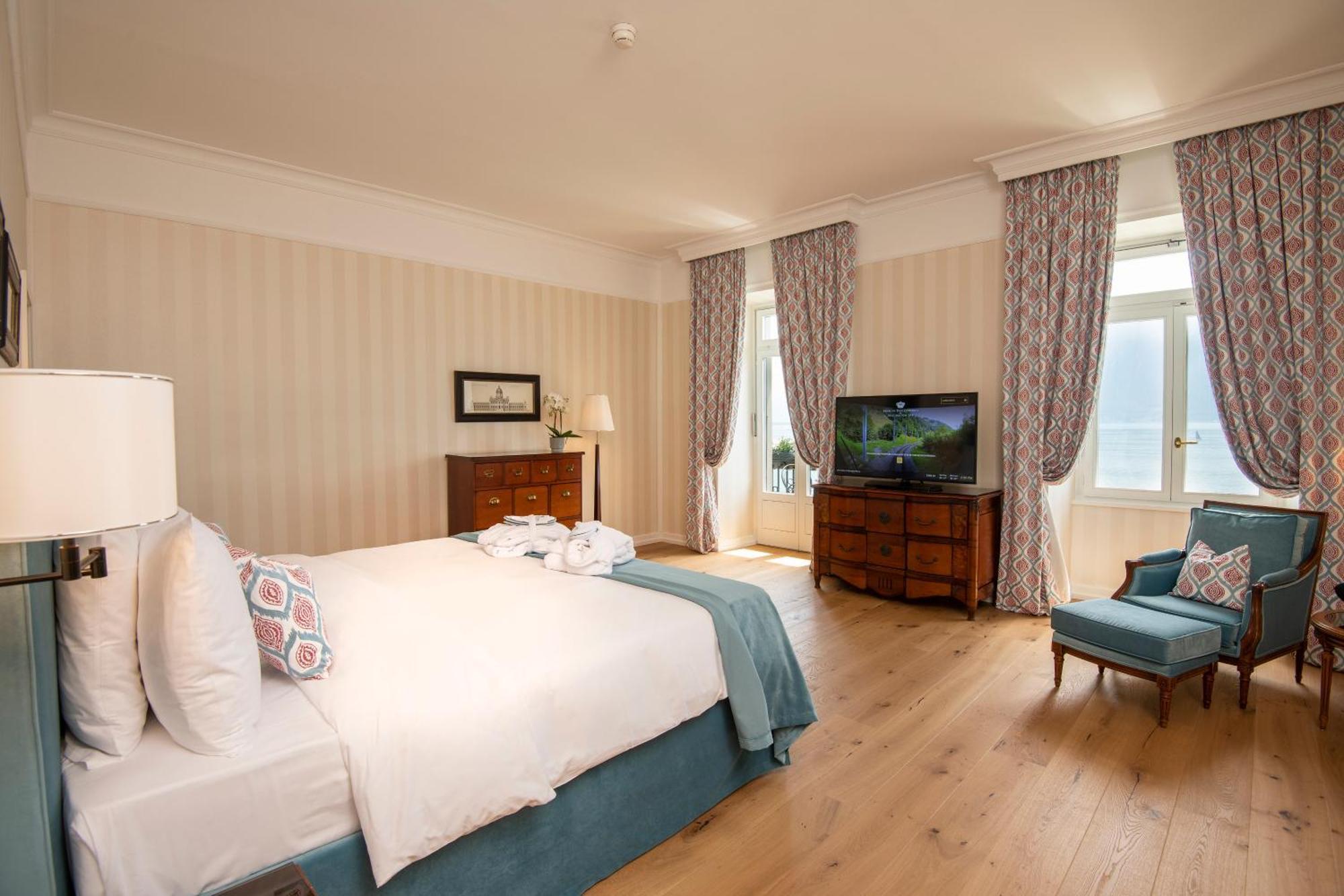 Des Trois Couronnes & - The Leading Of The World 5*