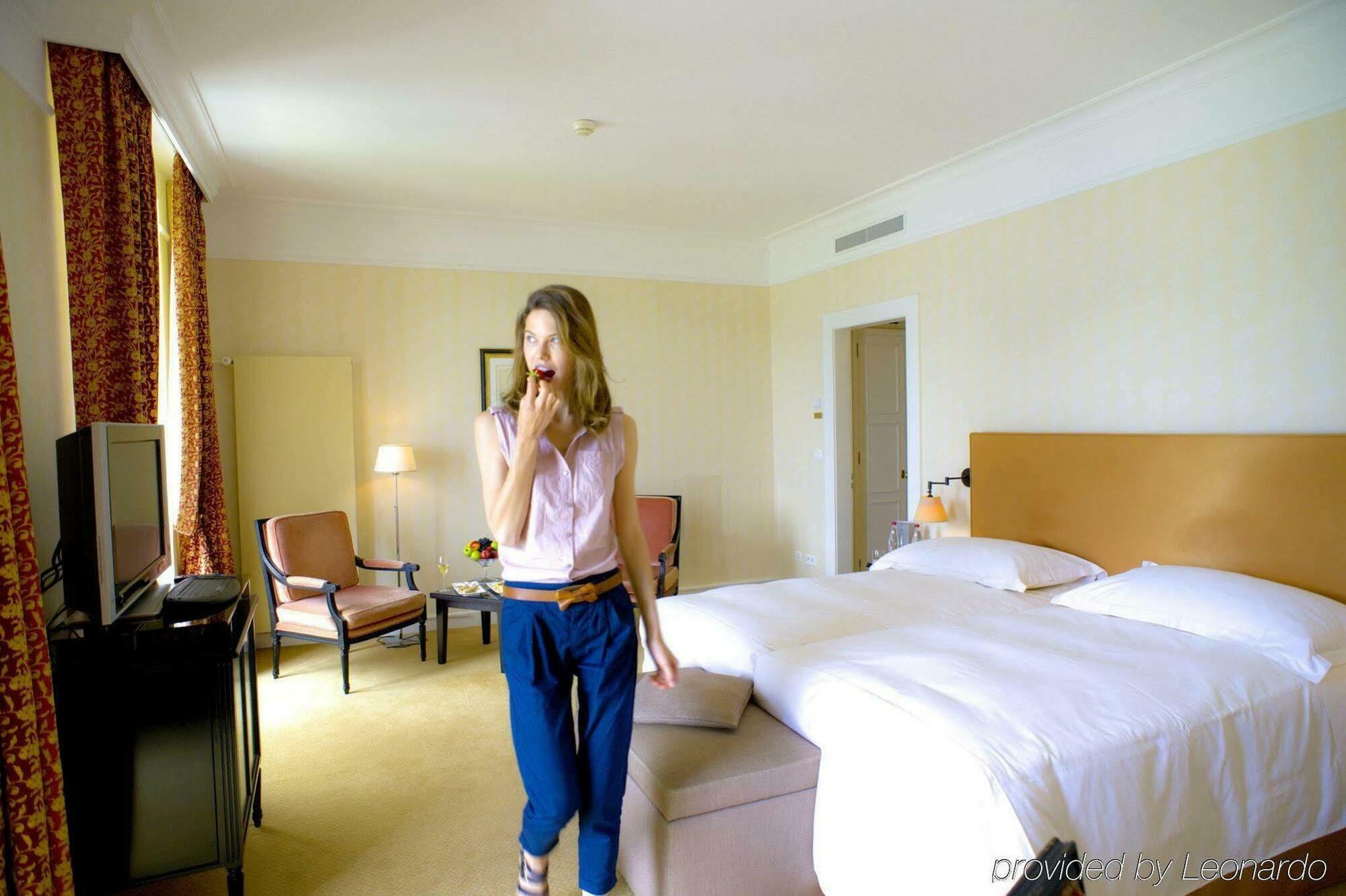 Des Trois Couronnes & - The Leading Of The World 5* Vevey